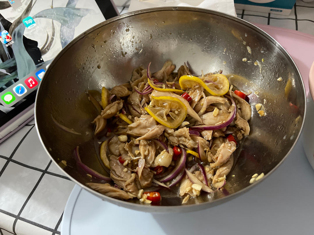 ㊙️酸辣开胃的柠檬手撕鸡腿肉！好吃不胖