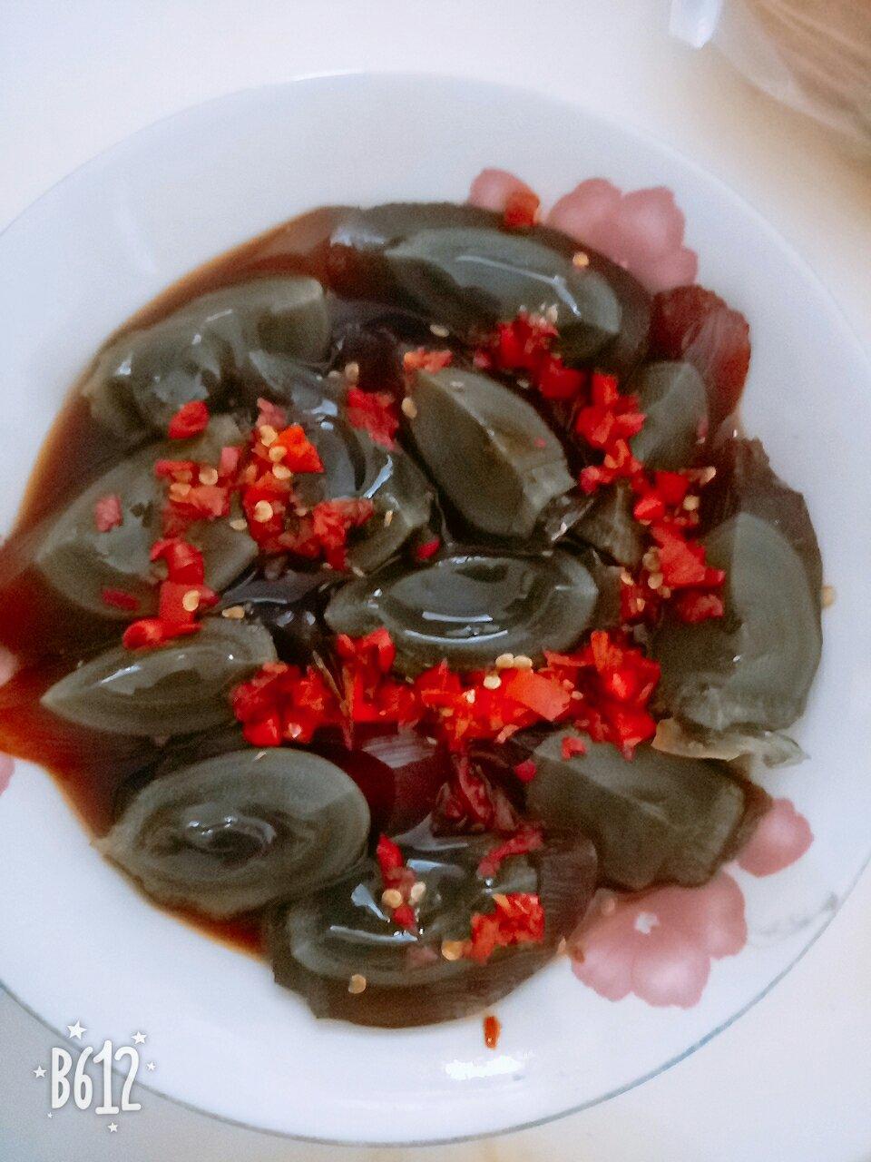 凉拌皮蛋