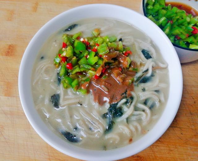 芝麻叶杂面条,可以支个摊儿了~的做法