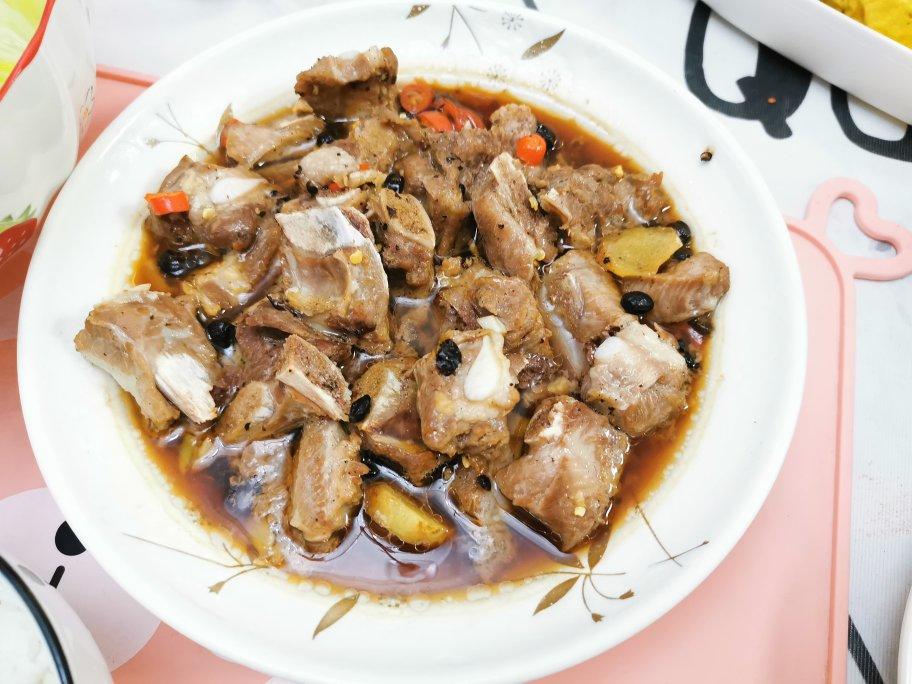 比糖醋排骨还好吃的蒸排骨（豉汁排骨电饭煲版，超级简单快手菜）