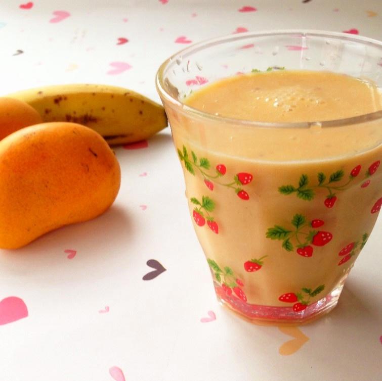 芒果香蕉奶昔的做法
