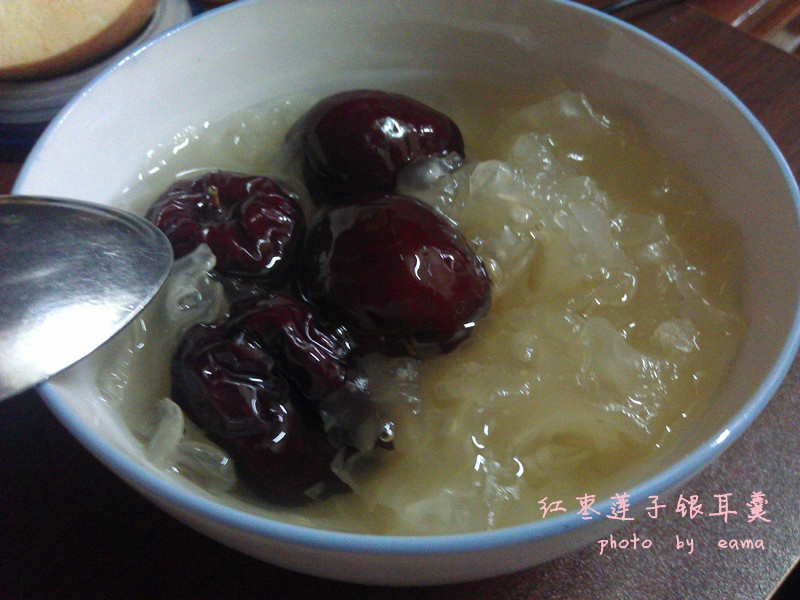 红枣银耳莲子薏米羹