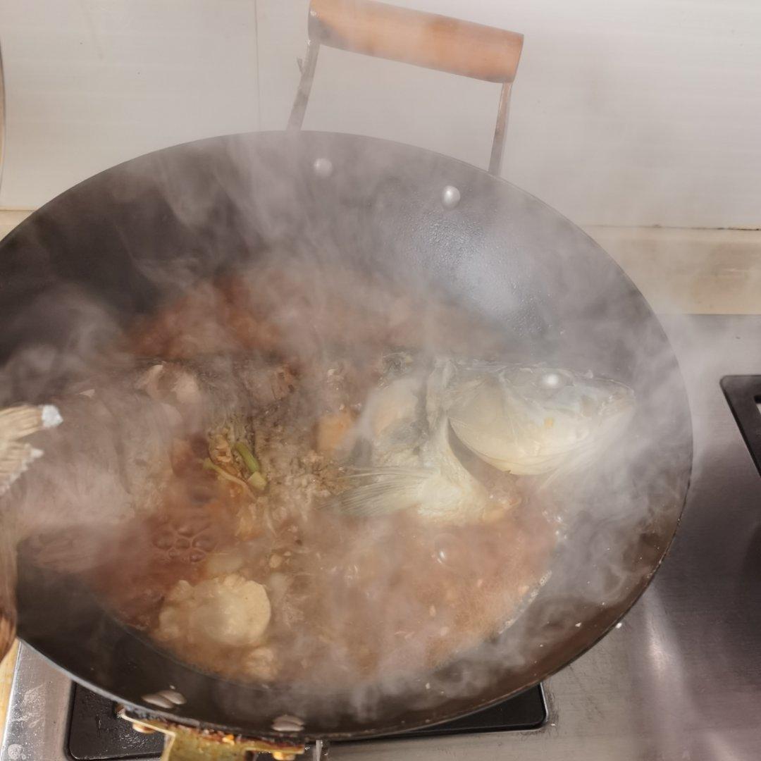 (婆婆的拿手好菜)红烧鲤鱼
