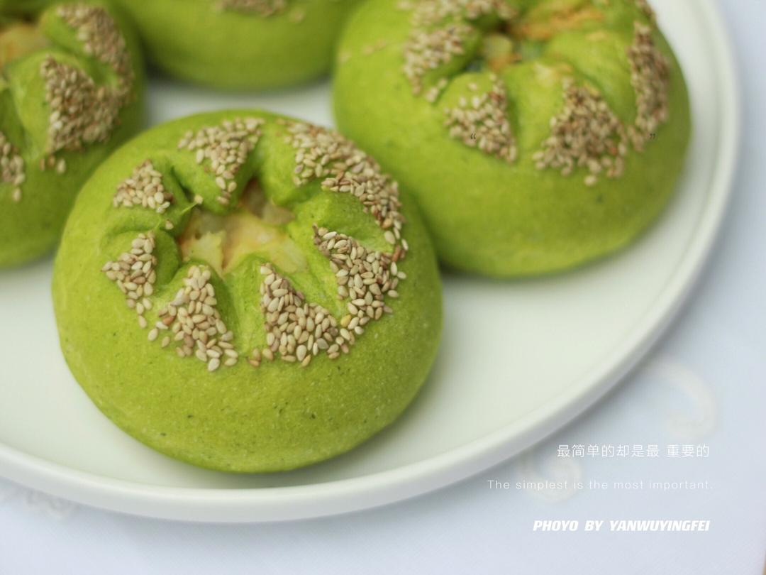 菠菜沙拉面包的做法