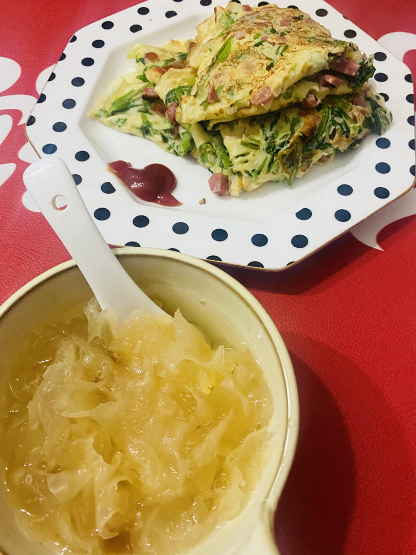 芹菜叶鸡蛋饼