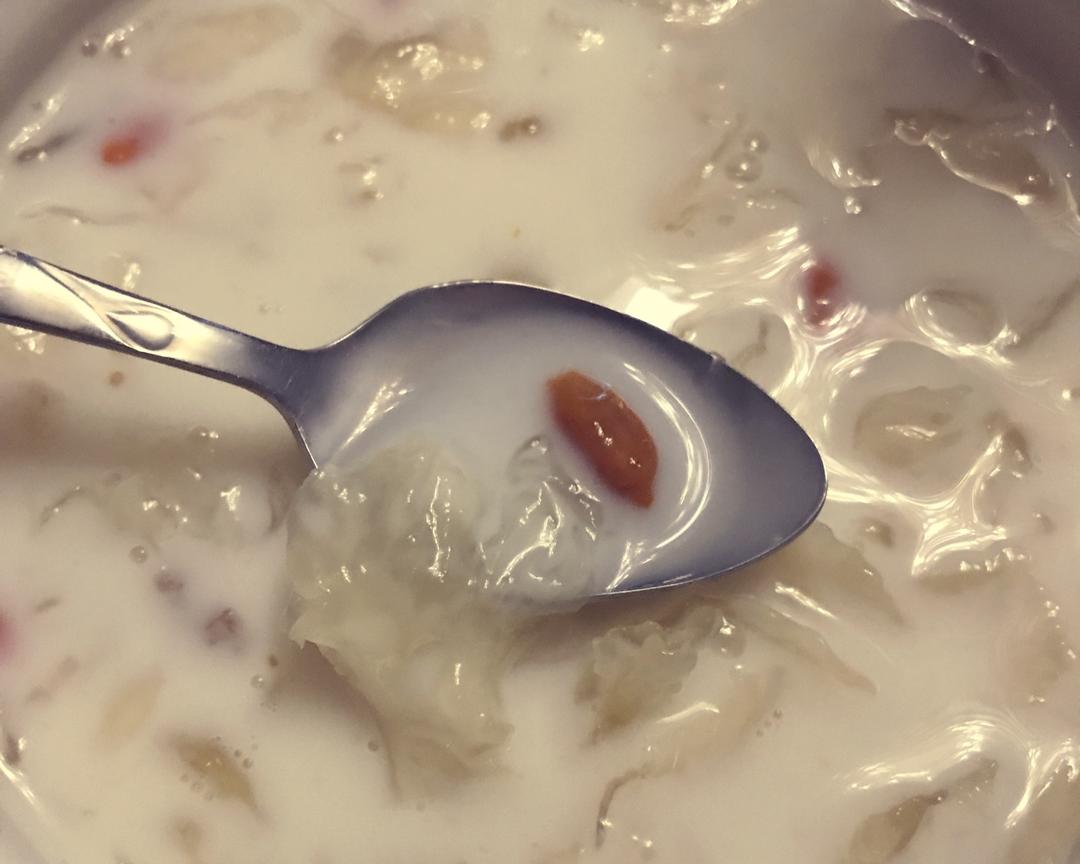 冰糖银耳💖美容靓肤的做法