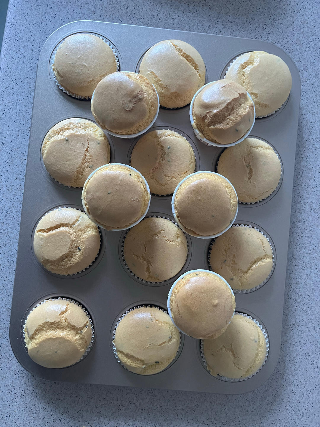 纸杯蛋糕 8寸戚风蛋糕的量