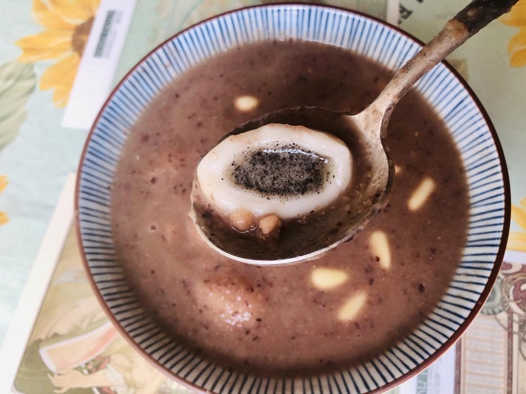 红豆沙南瓜汤圆