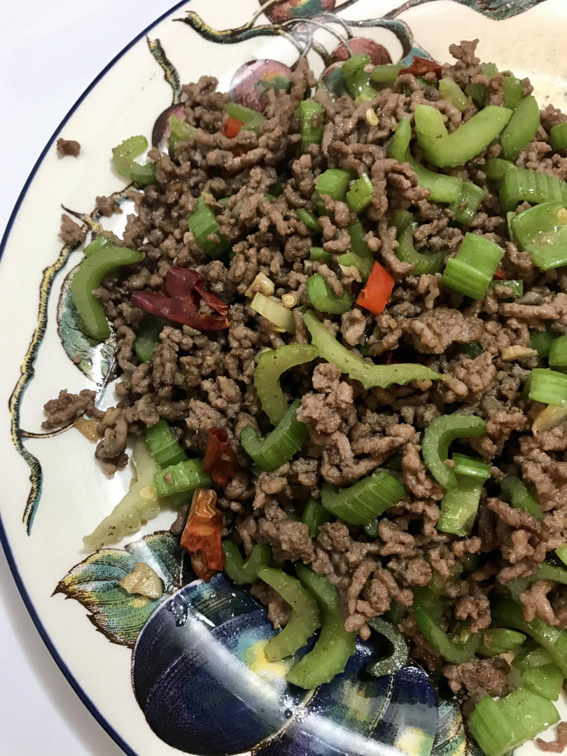 芹菜牛肉末「下饭神器」