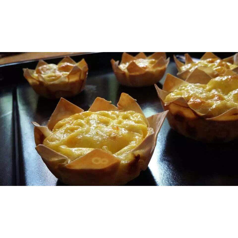 用馄饨皮做底的迷你蛋奶塔