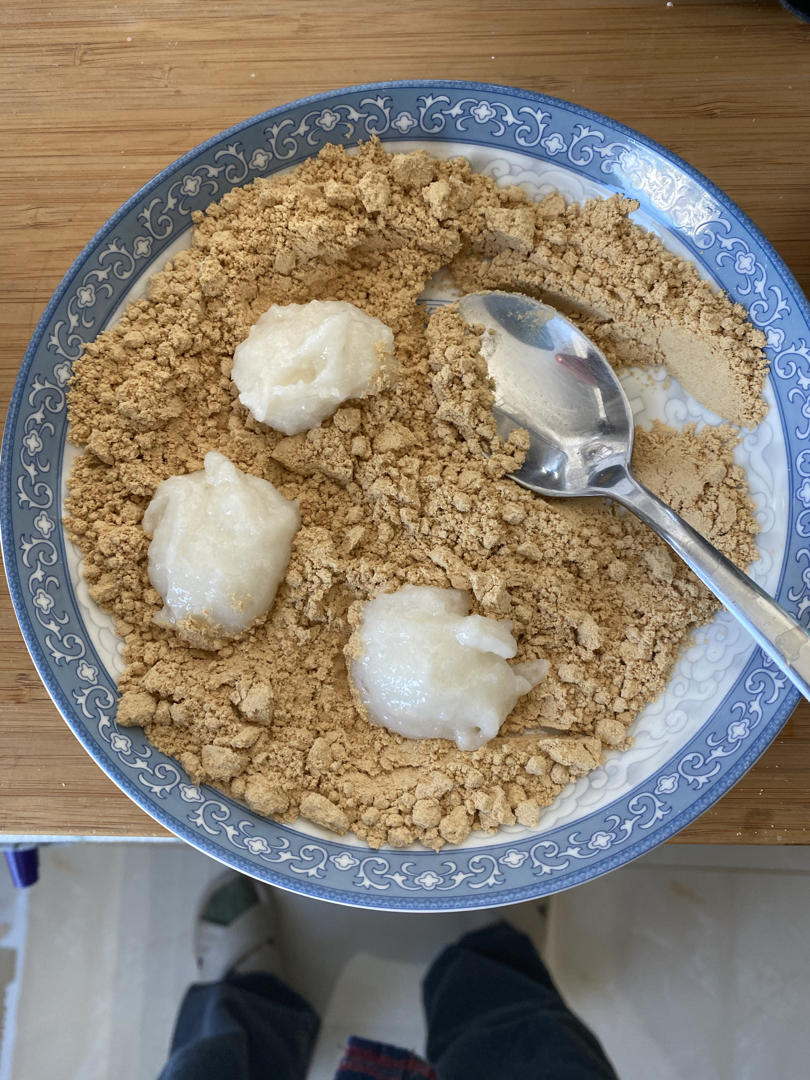 超简单好吃又快的糯米糍粑-隔着屏幕都想给你们尝尝