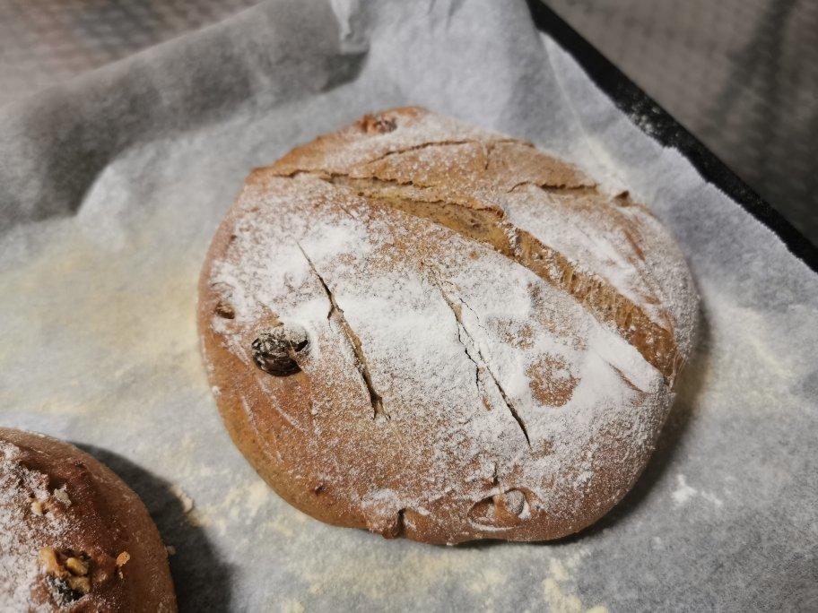 全麦蔓越莓核桃软欧包