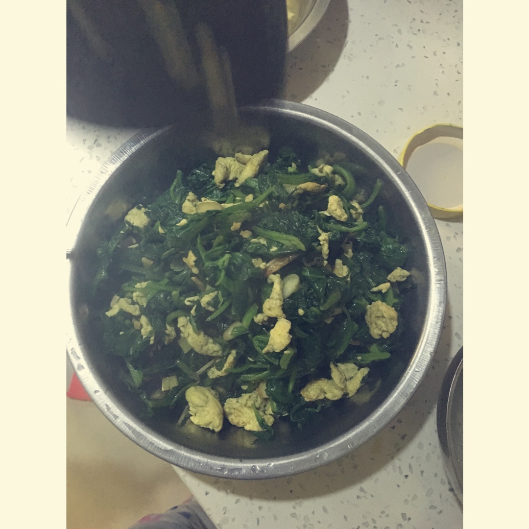 菠菜炒鸡蛋