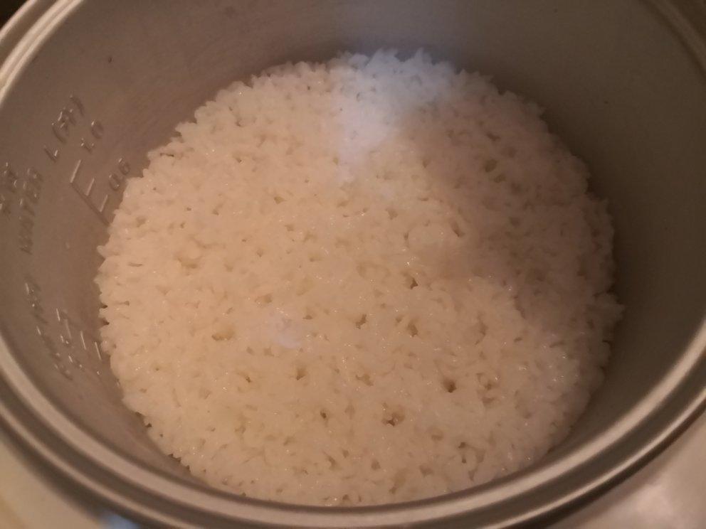 香喷喷的焖米饭（最简单水米比例小窍门）