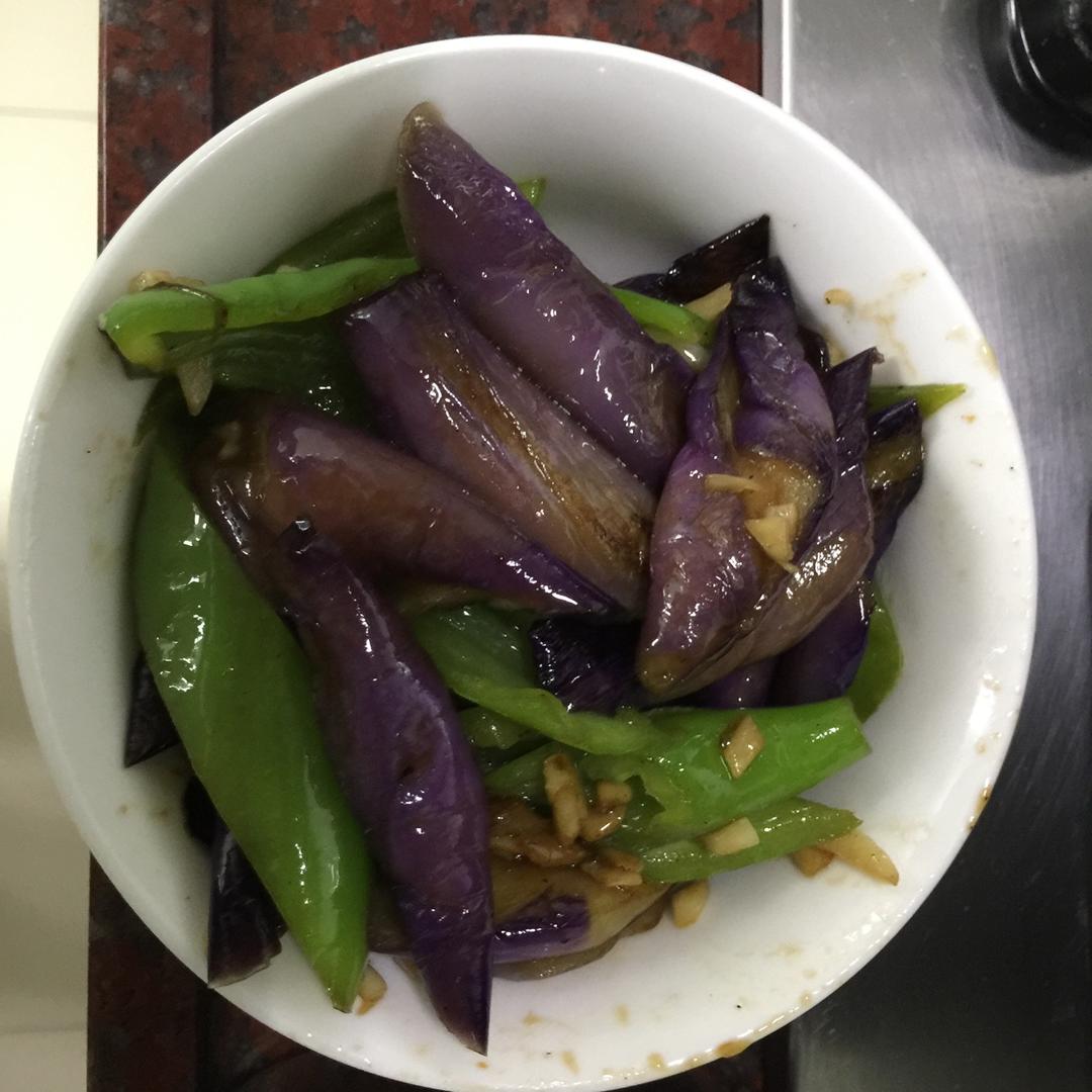 红烧茄子（教你炒茄子不变色的小妙招）