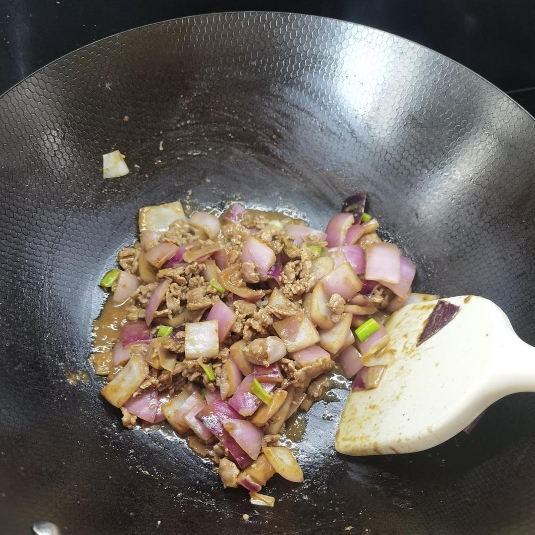洋葱炒牛肉