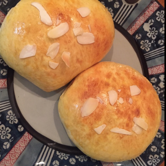 料足奶黄面包