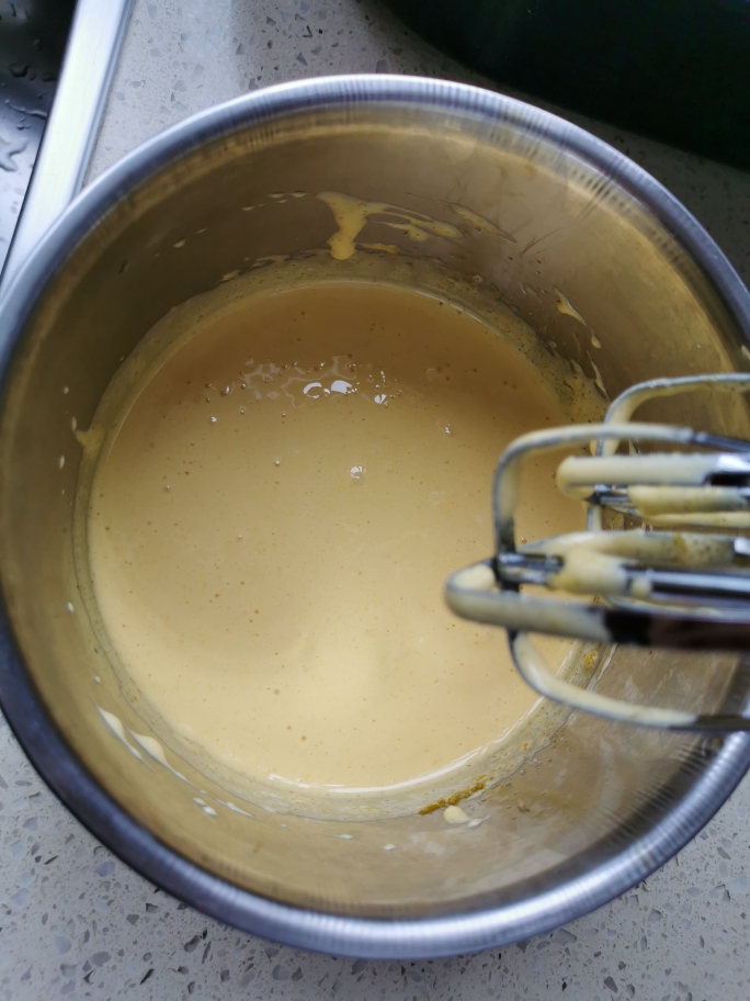（自用）淡奶油冰淇淋（熟蛋液，无冰渣）的做法 步骤3
