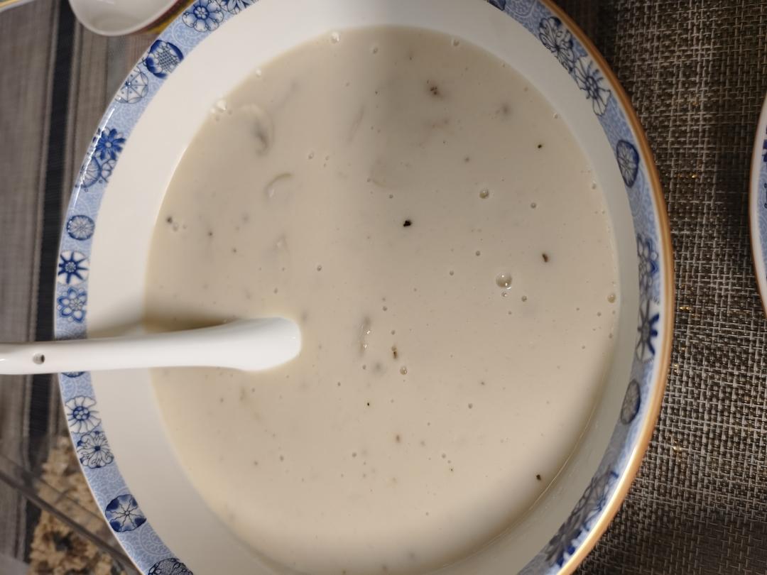 小美极简版奶油蘑菇汤