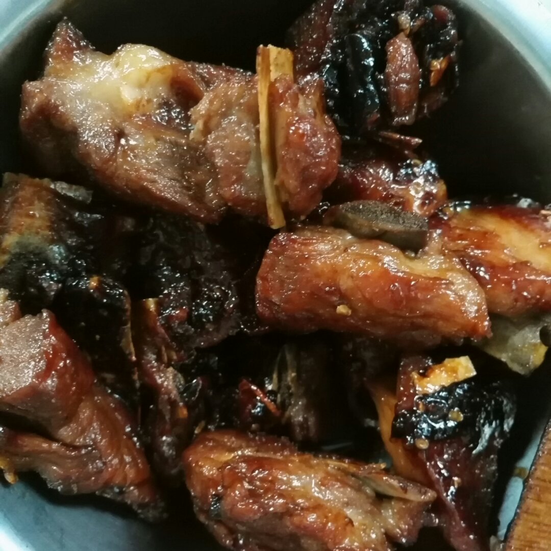 啤酒烧排骨（好吃到吼吼～）