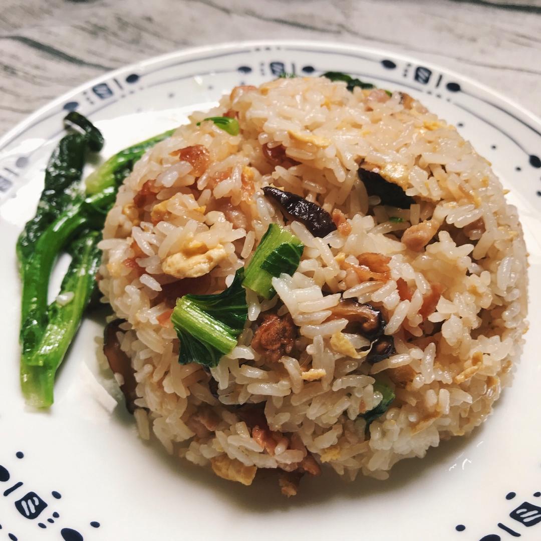 电饭锅版香菇腊肠饭