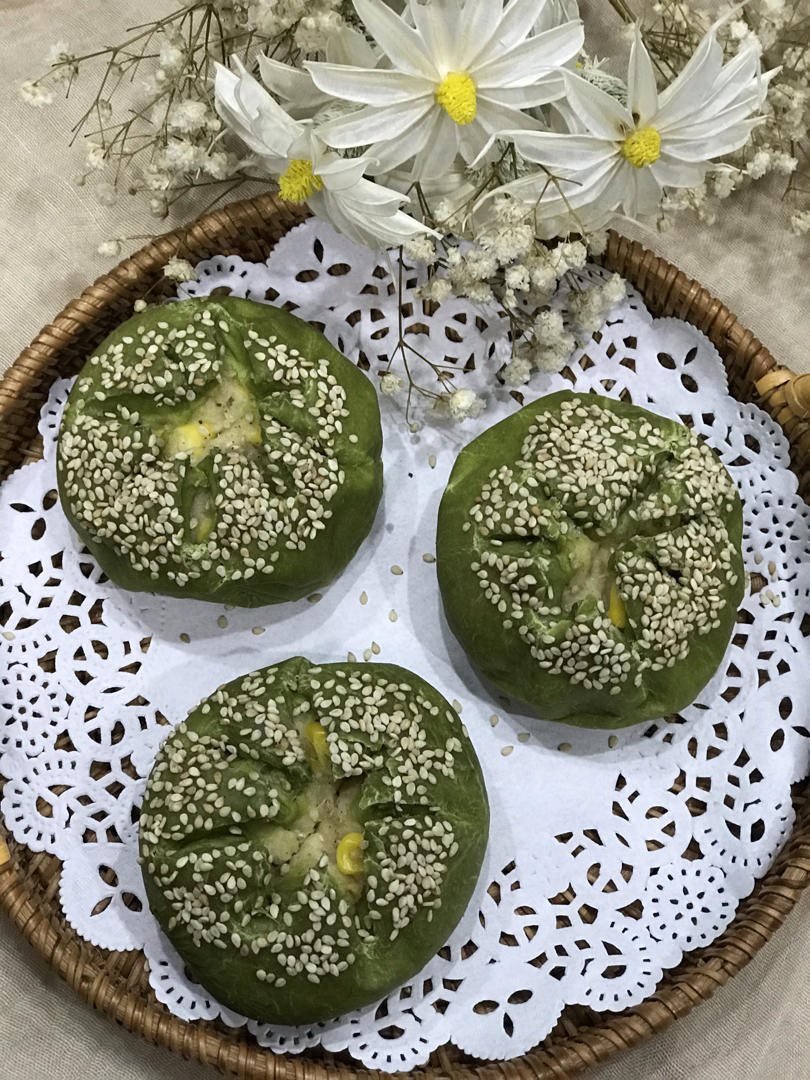 简单健康又好看的菠菜沙拉面包