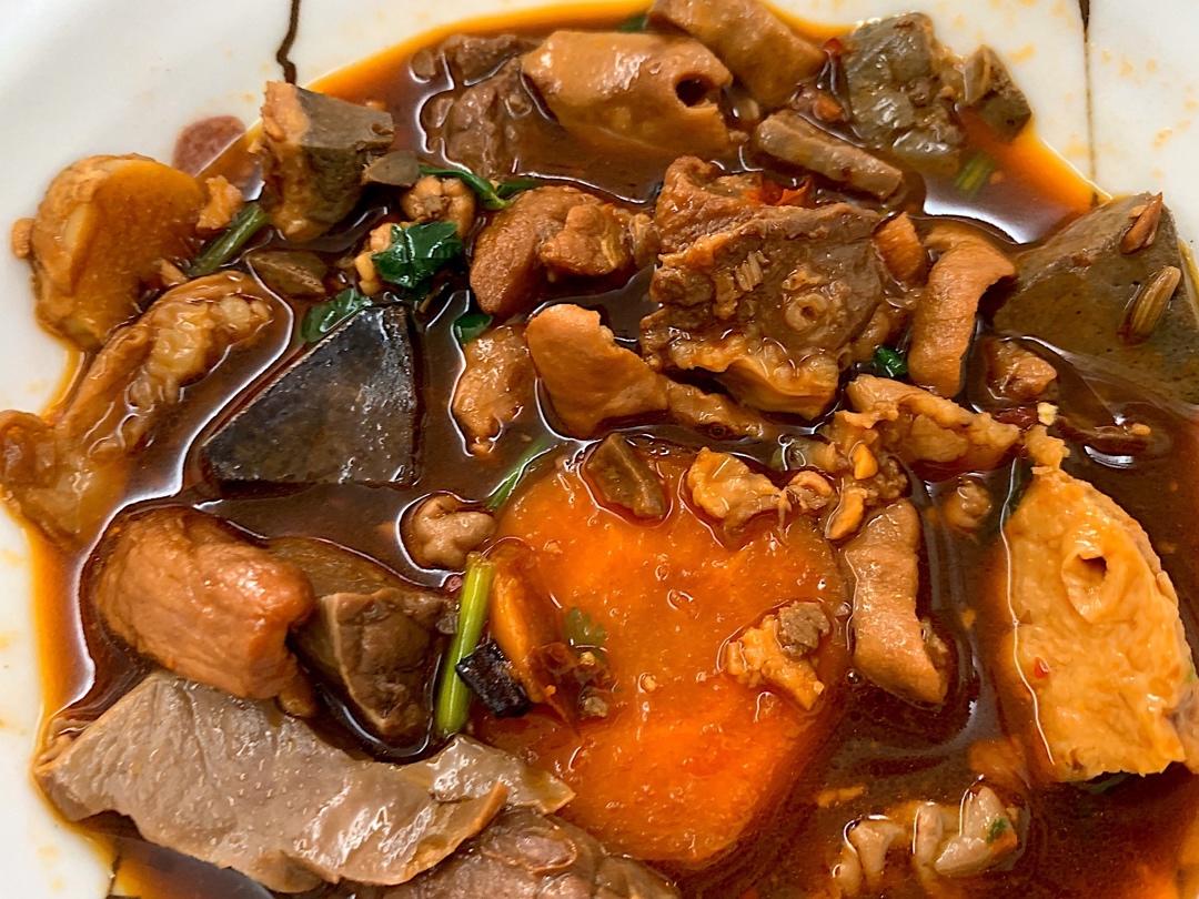 【萝卜炖牛杂】