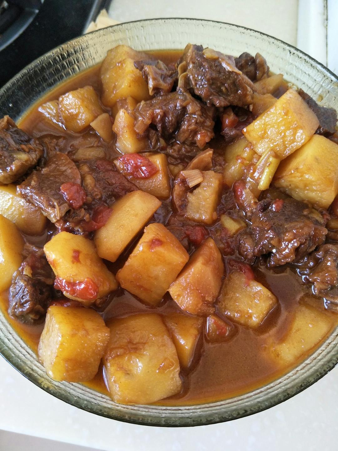 西红柿牛腩土豆