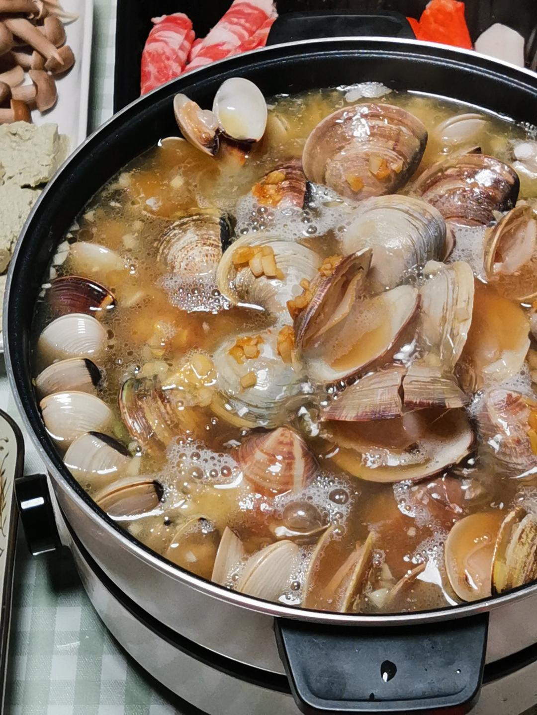 这锅汤鲜到犯规！零失败的卜卜贝小火锅～