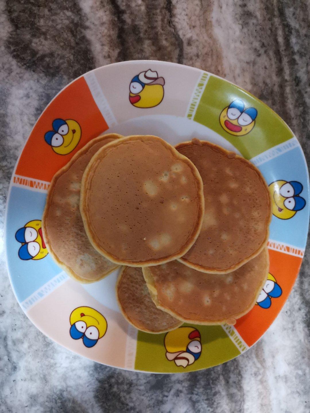 【减脂早餐】无油香蕉松饼（超简单）