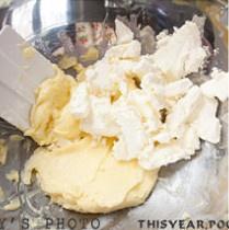 焦糖乳酪磅蛋糕的做法 步骤2