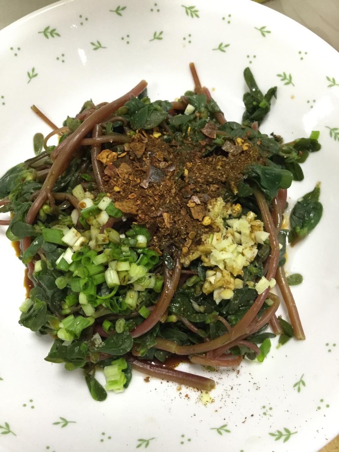 干辣面凉拌马齿苋