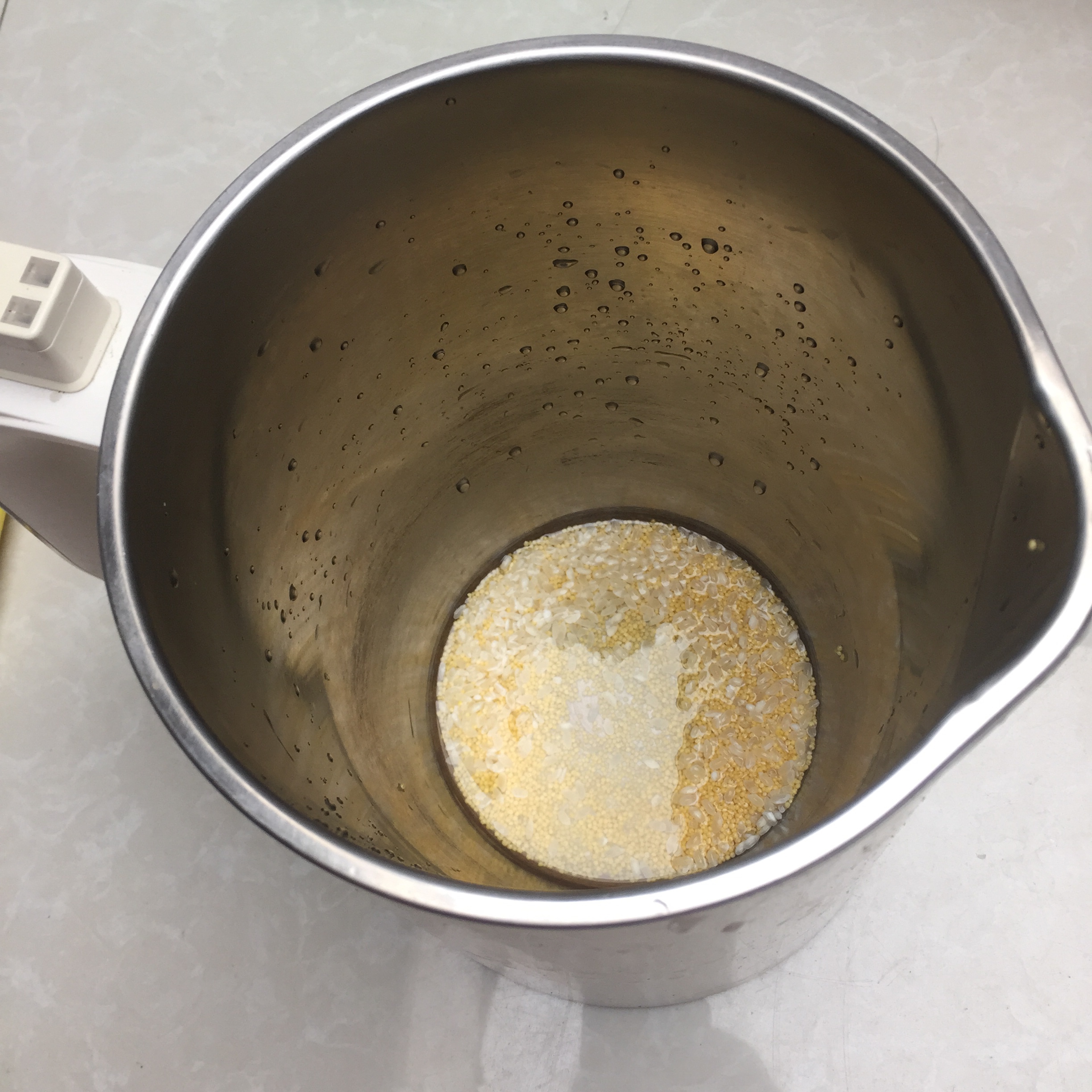 豆浆机版黑芝麻糊的做法 步骤2