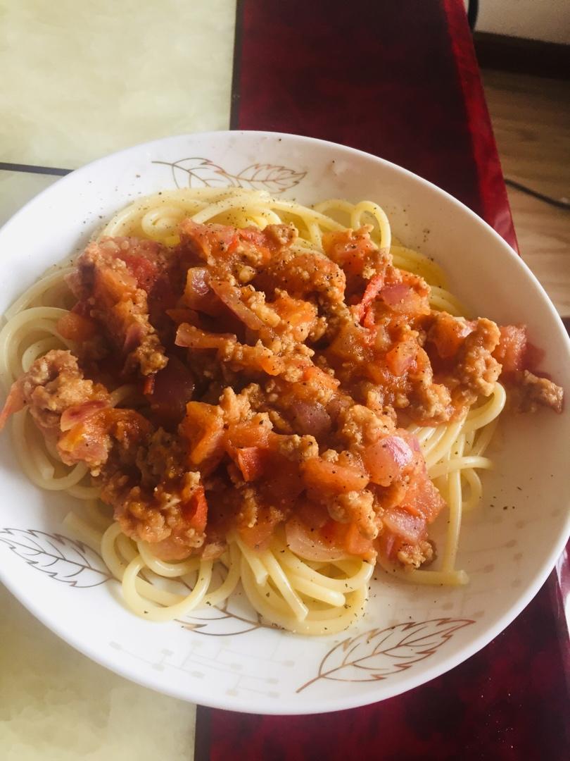 番茄肉酱意大利面