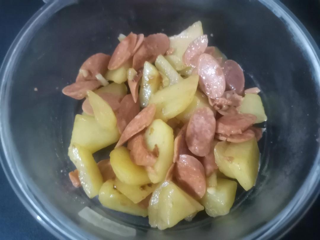 土豆片炒火腿肠