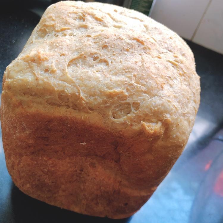 【减脂】无油无糖的全麦面包（面包机版）