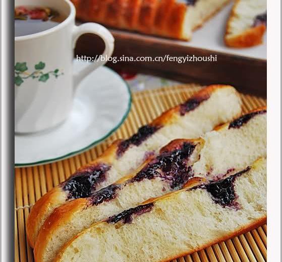 蓝莓果酱面包的做法