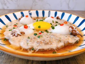 『年夜饭』墨鱼仔肉饼蒸蛋【肉饼蒸蛋】多一味墨鱼，鲜味加倍！的做法 步骤8