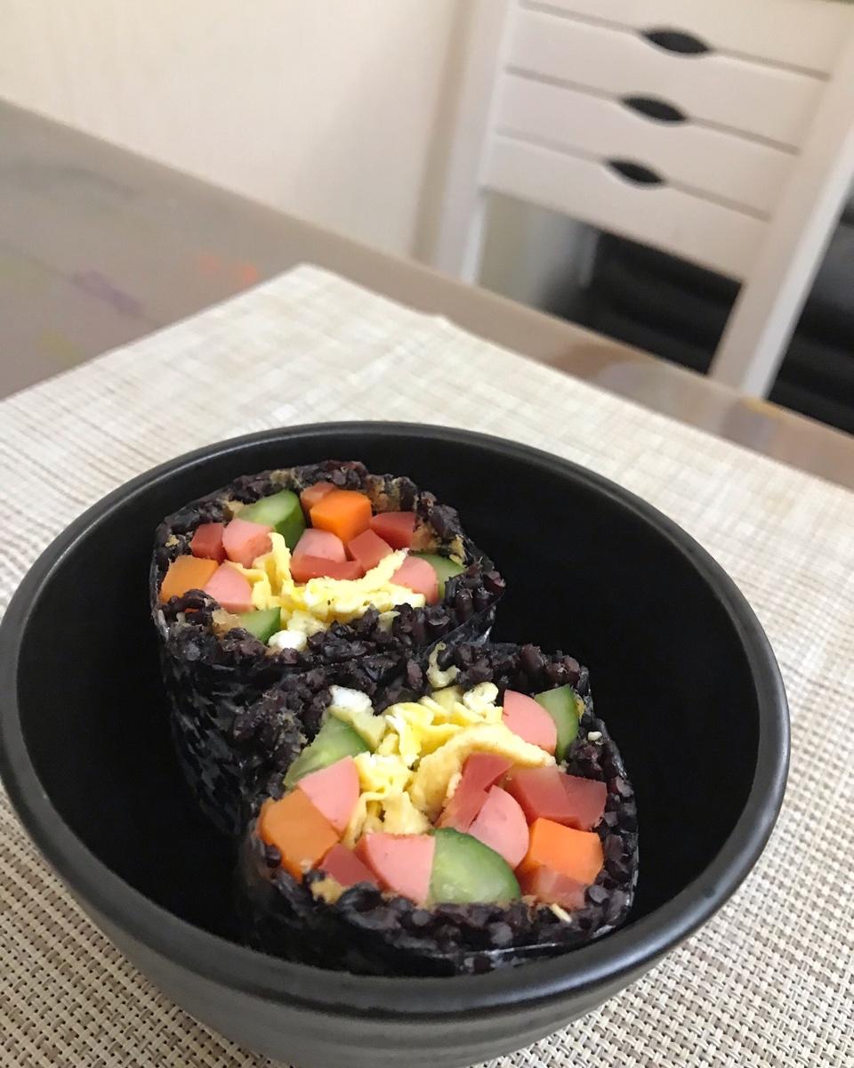 减脂紫米饭团