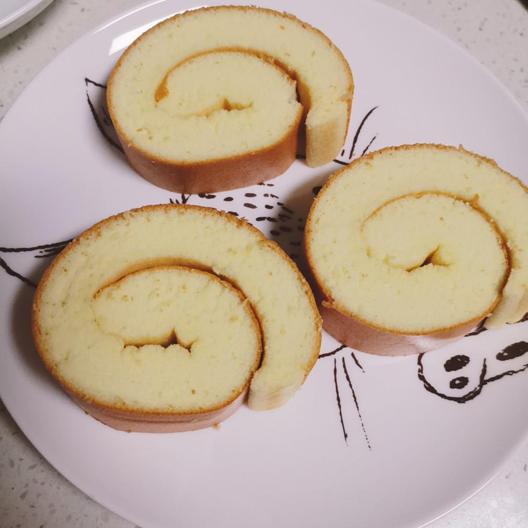 蛋糕卷这样做‼️不掉皮不开裂（小视频食谱）