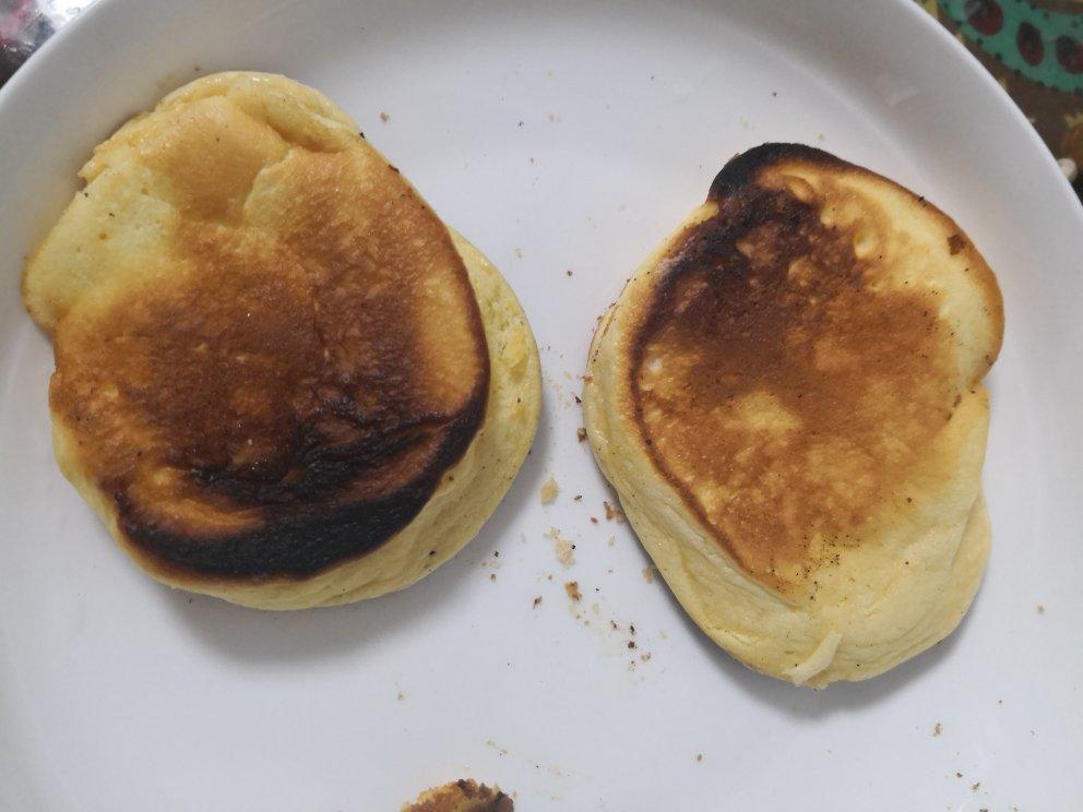 不用烤箱 15分钟无油低糖的舒芙蕾蛋糕松饼 🥞 蓬松绵软