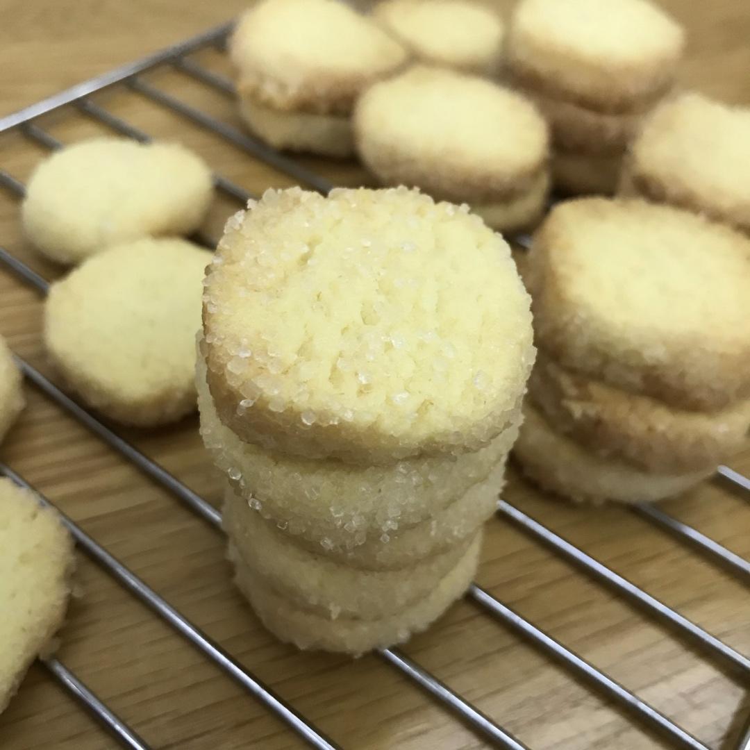 🍪视频｜经典复刻—丹麦皇冠蓝罐黄油曲奇（材料简单操作粗暴）