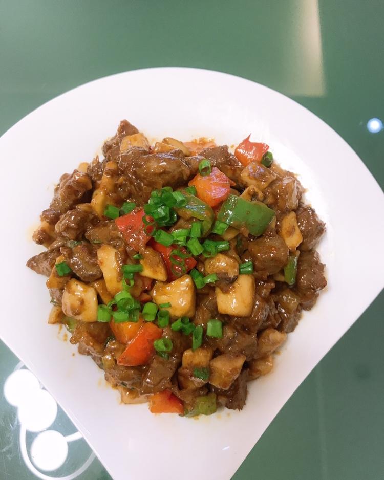 家常菜~杏鲍菇烧牛肉粒