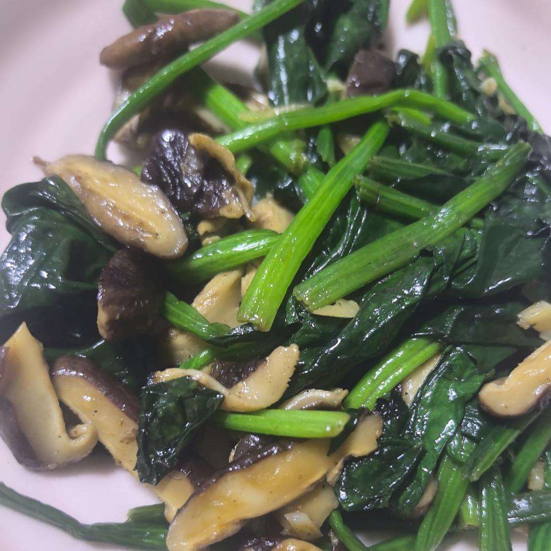 快炒：香菇炒菠菜