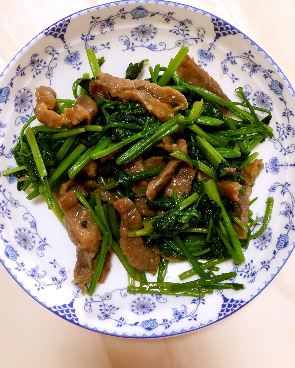 芹菜炒牛肉