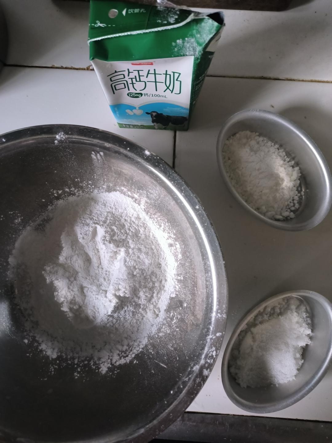 纯奶手撕吐司的做法 步骤1