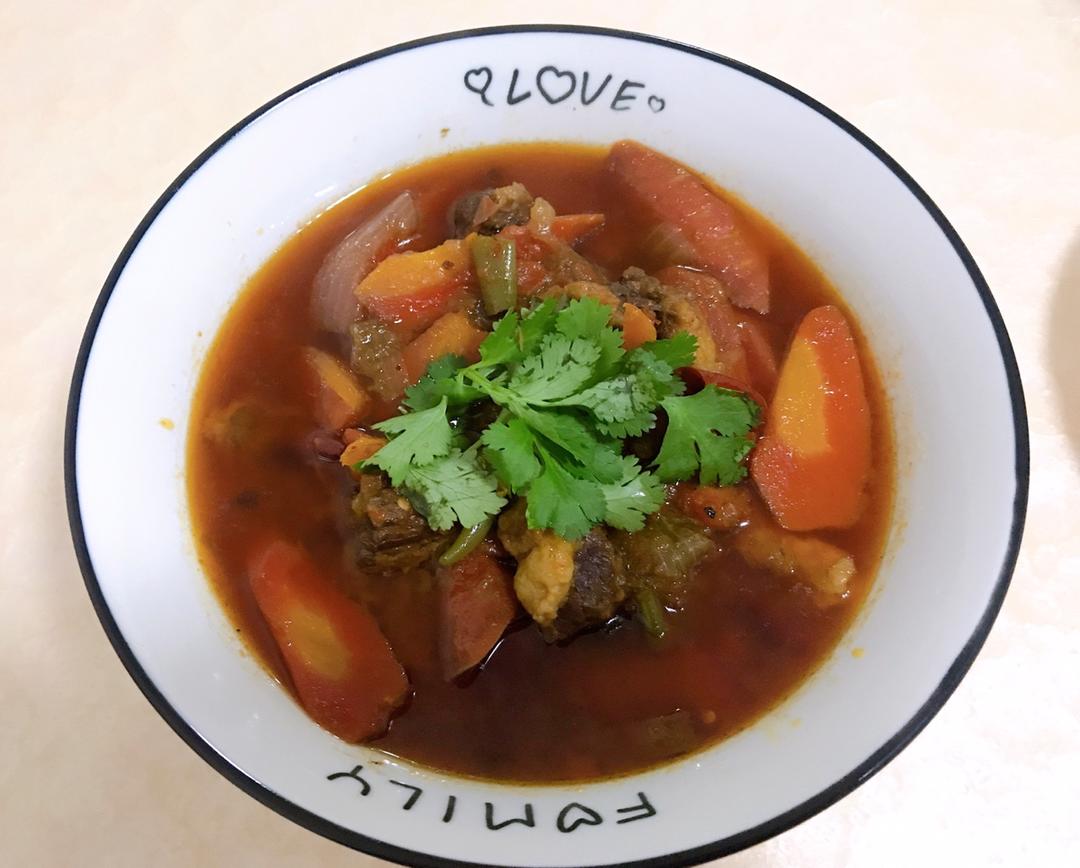 胡萝卜土豆烧牛腩