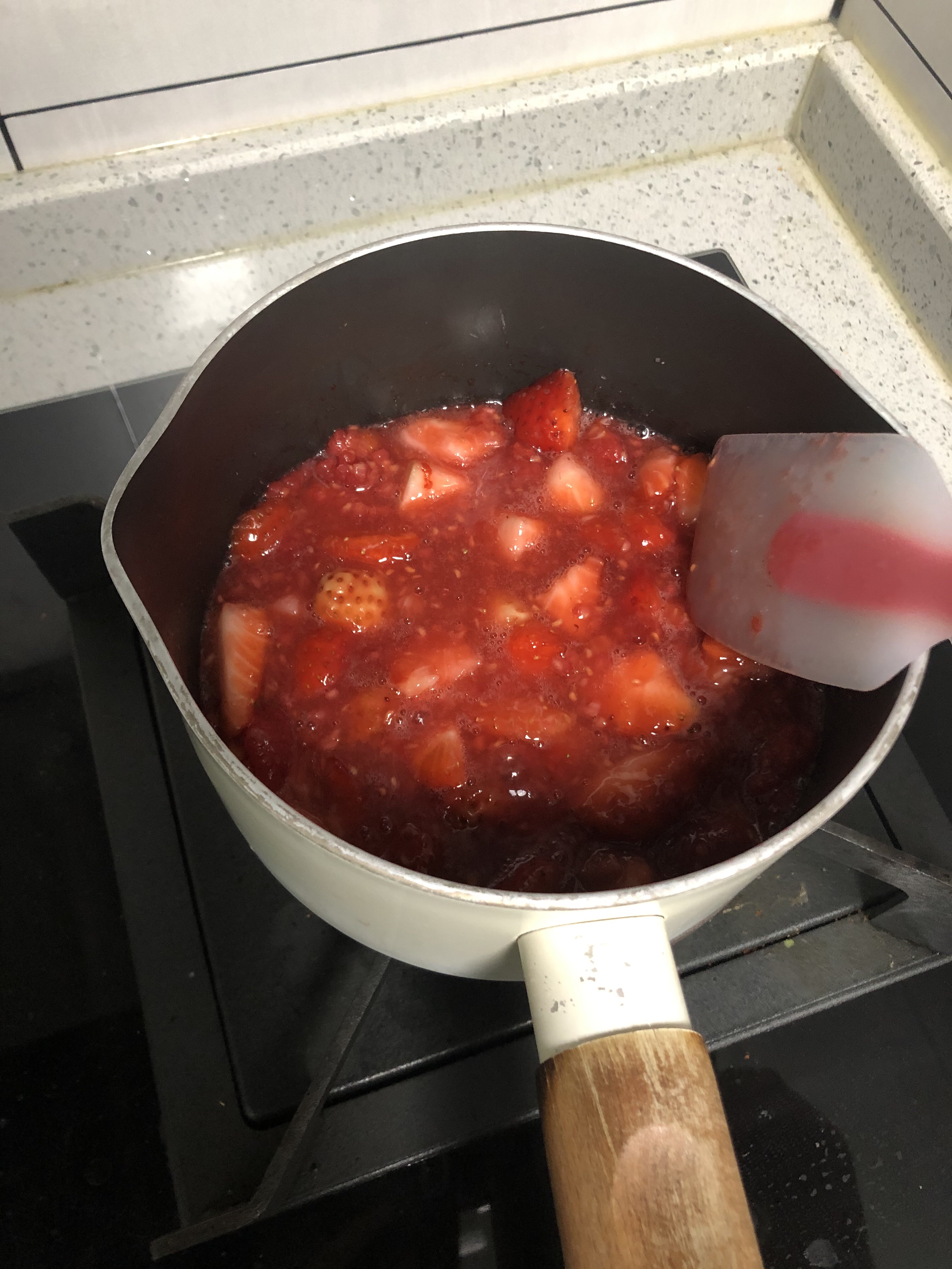 材料超级少又很简单的草莓酱