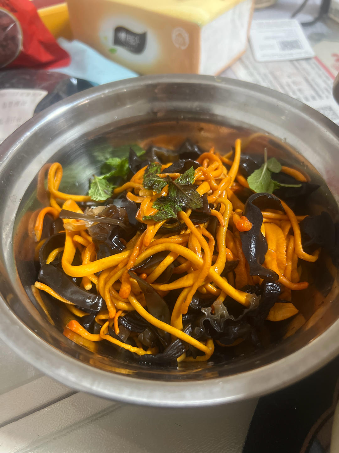 凉拌虫草花