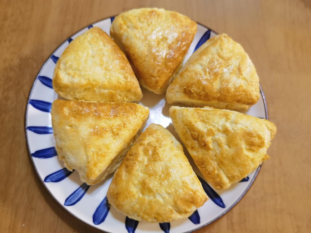 完美裂纹～百分百成功的超好吃奶香司康（禁止搬运）